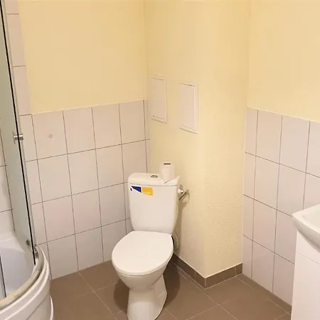 Brand New W/ King Bed - Next To Parks And Center! ריגה